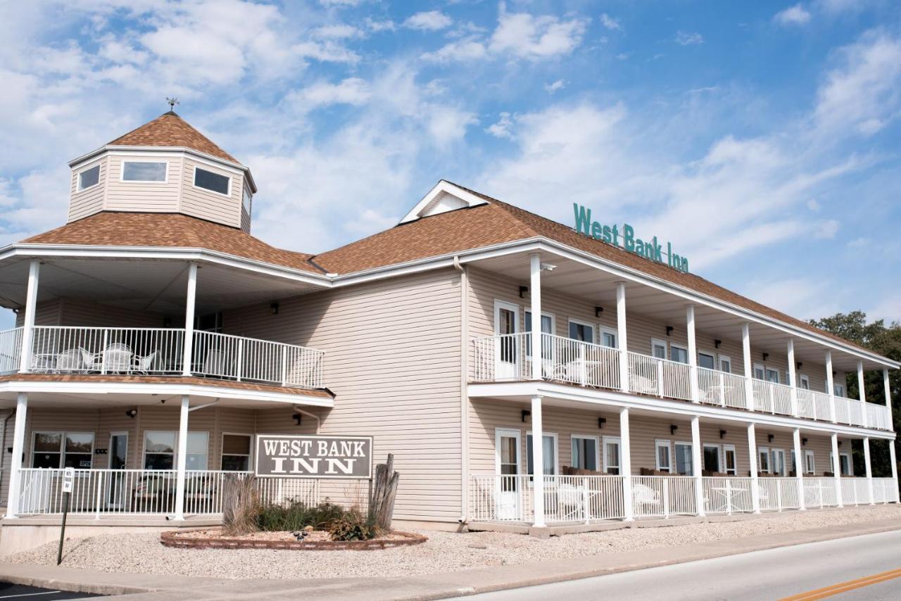 West Bank Inn 셀리나 외부 사진